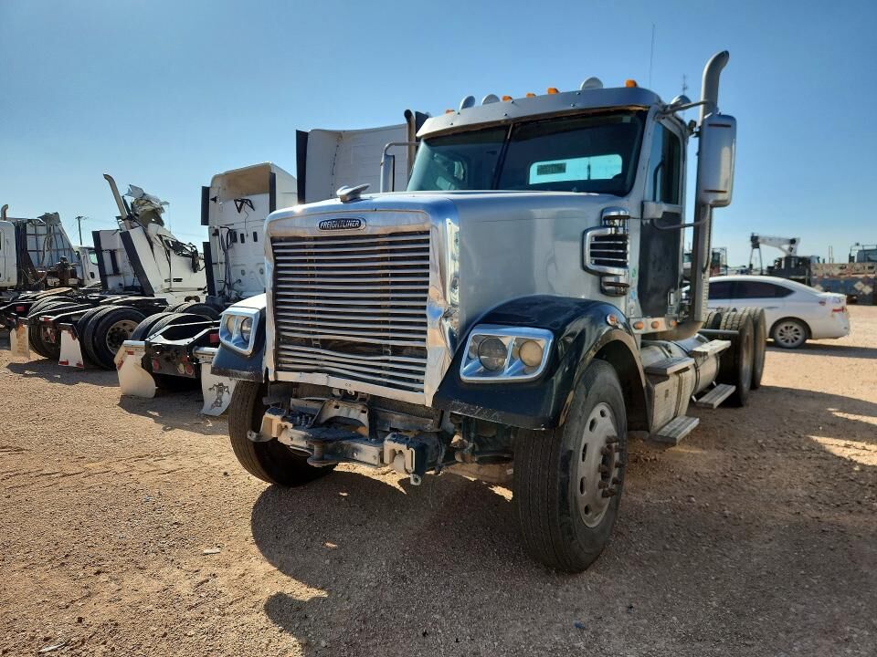 2015 FREIGHTLINER Coronado