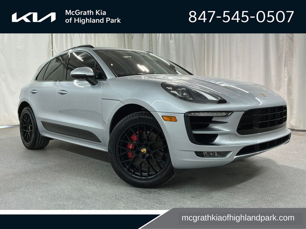 2017 PORSCHE Macan