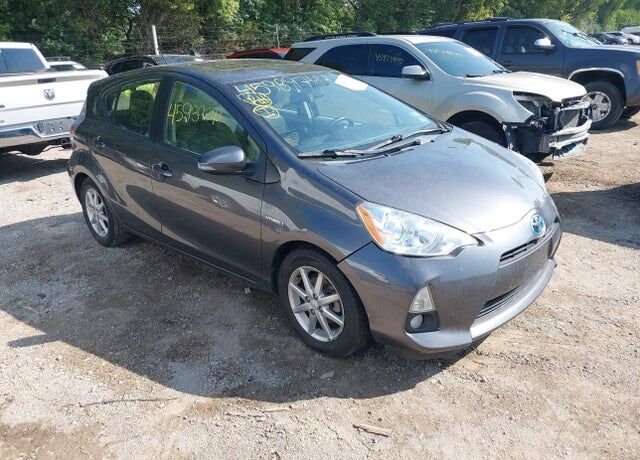 2014 TOYOTA Prius