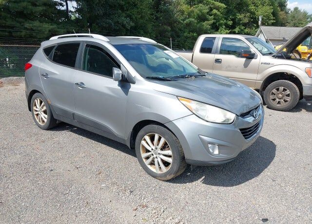 2011 HYUNDAI Tucson