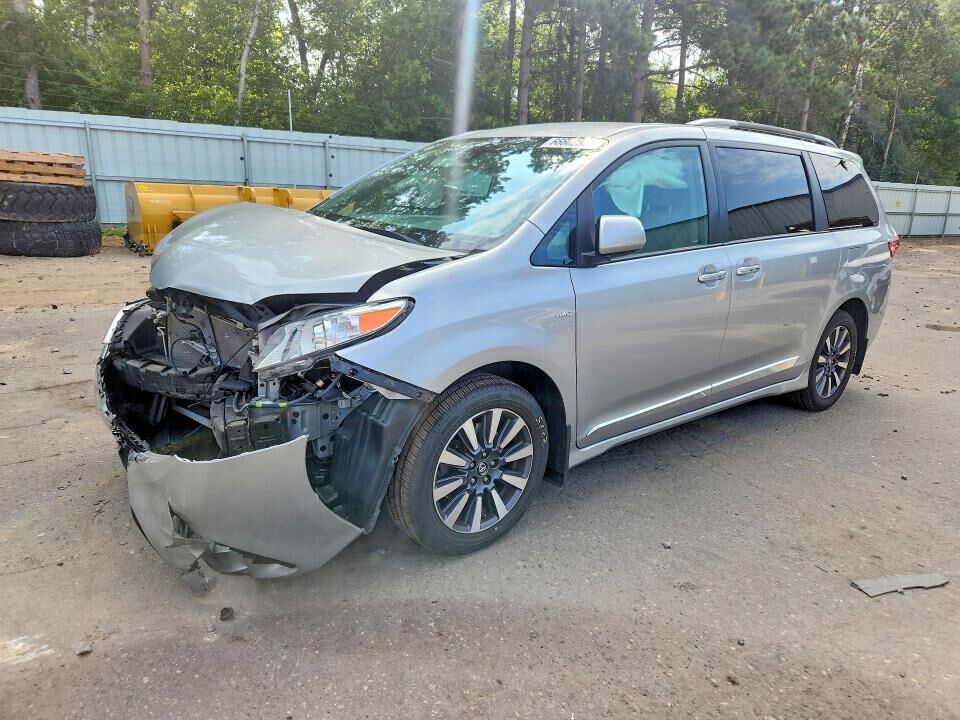 2020 TOYOTA Sienna