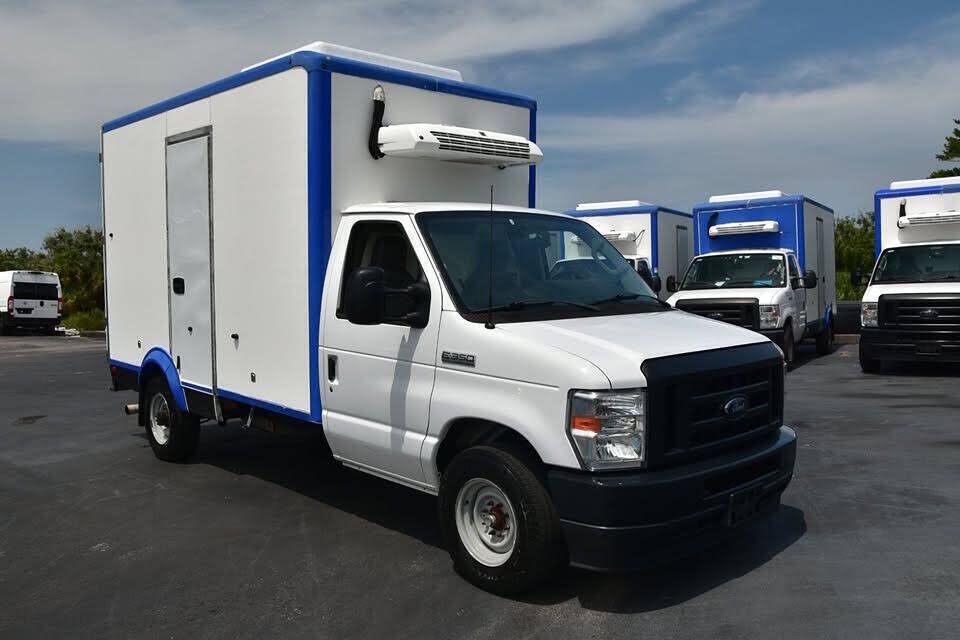 2023 FORD E-350