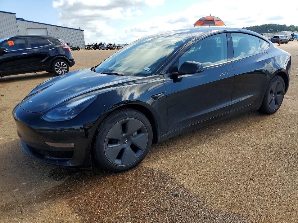 2022 TESLA Model 3