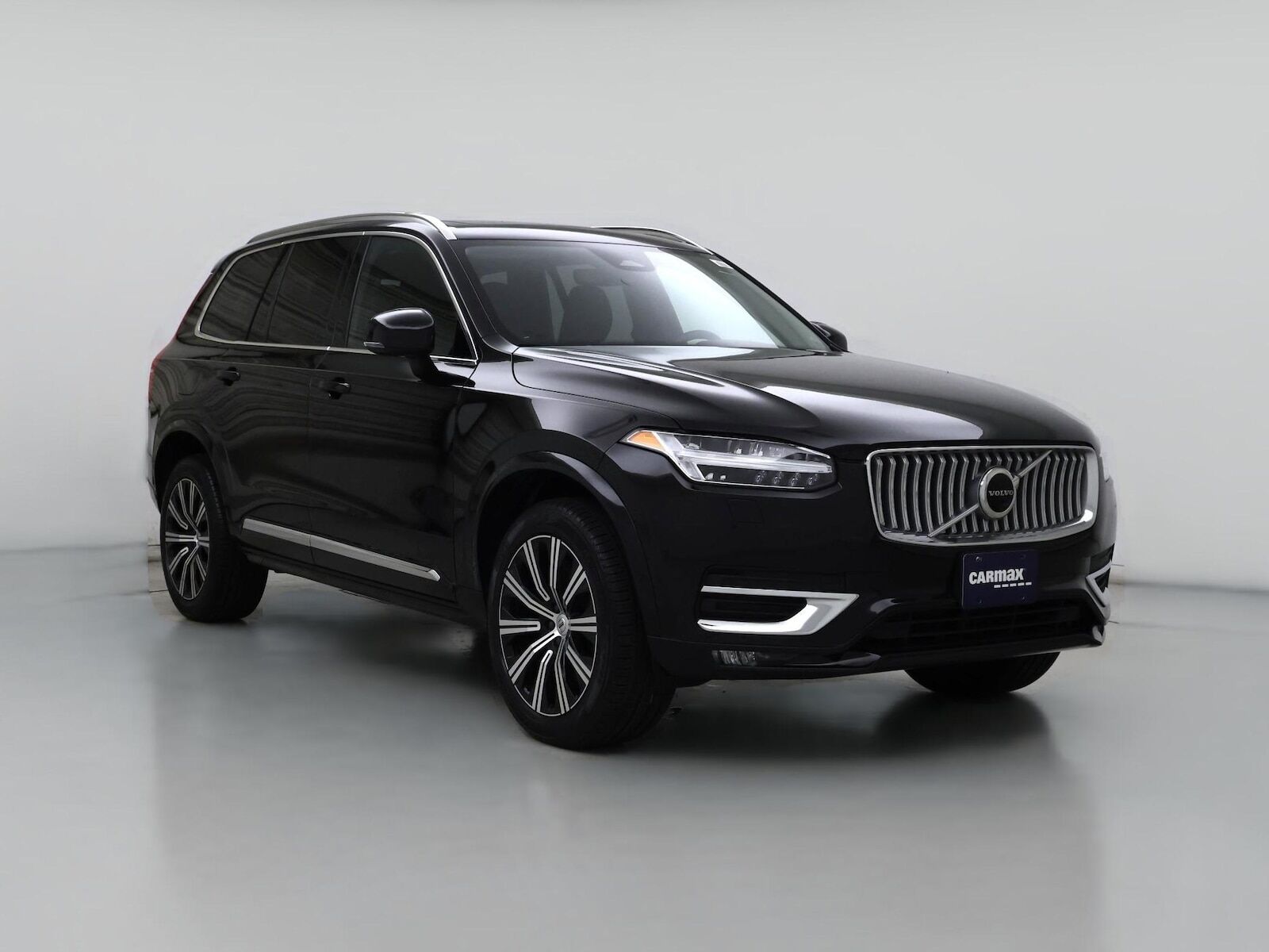 2023 VOLVO XC90