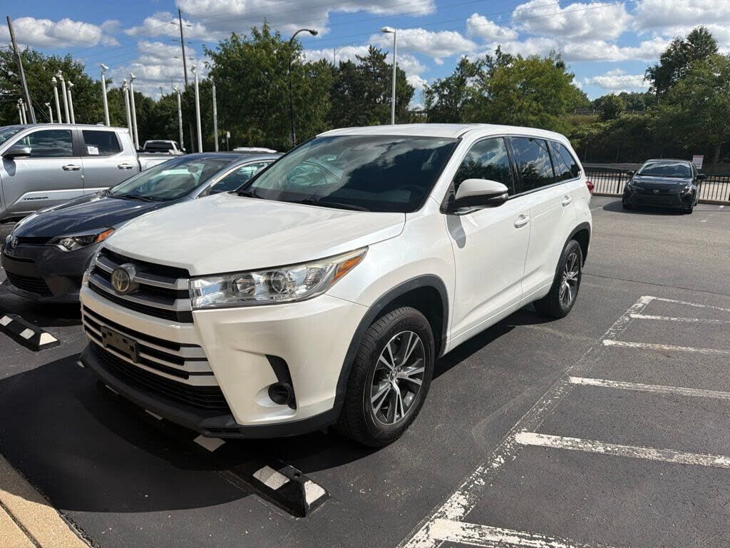 2017 TOYOTA Highlander