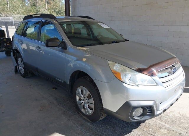 2013 SUBARU Outback