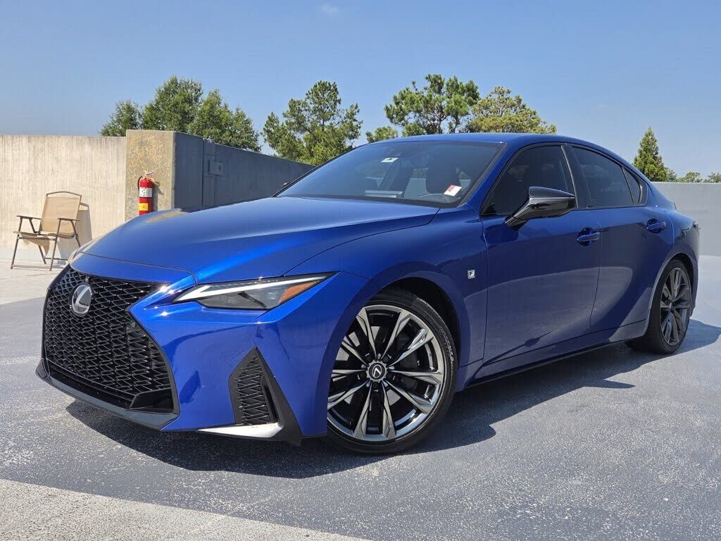 2025 LEXUS IS