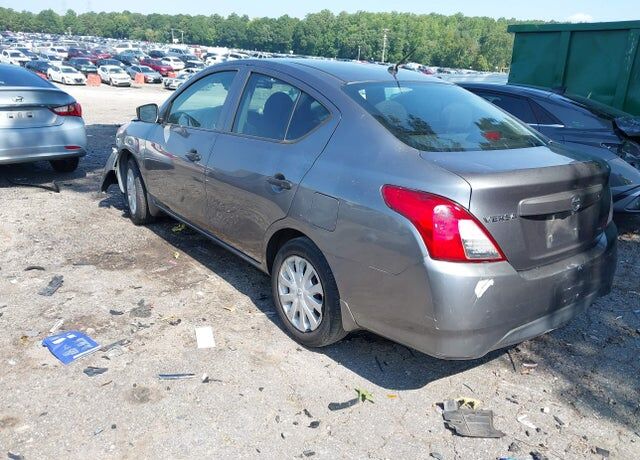 2016 NISSAN Versa
