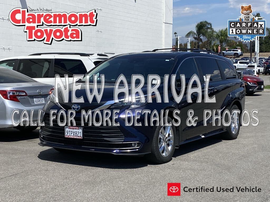 2025 TOYOTA Sienna