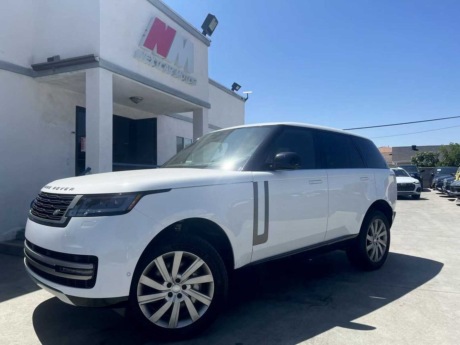 2024 LAND ROVER Range Rover