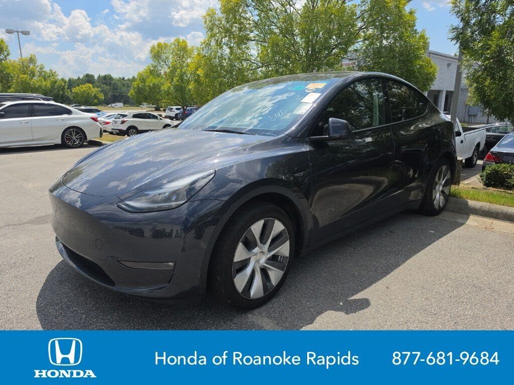 2024 TESLA Model Y