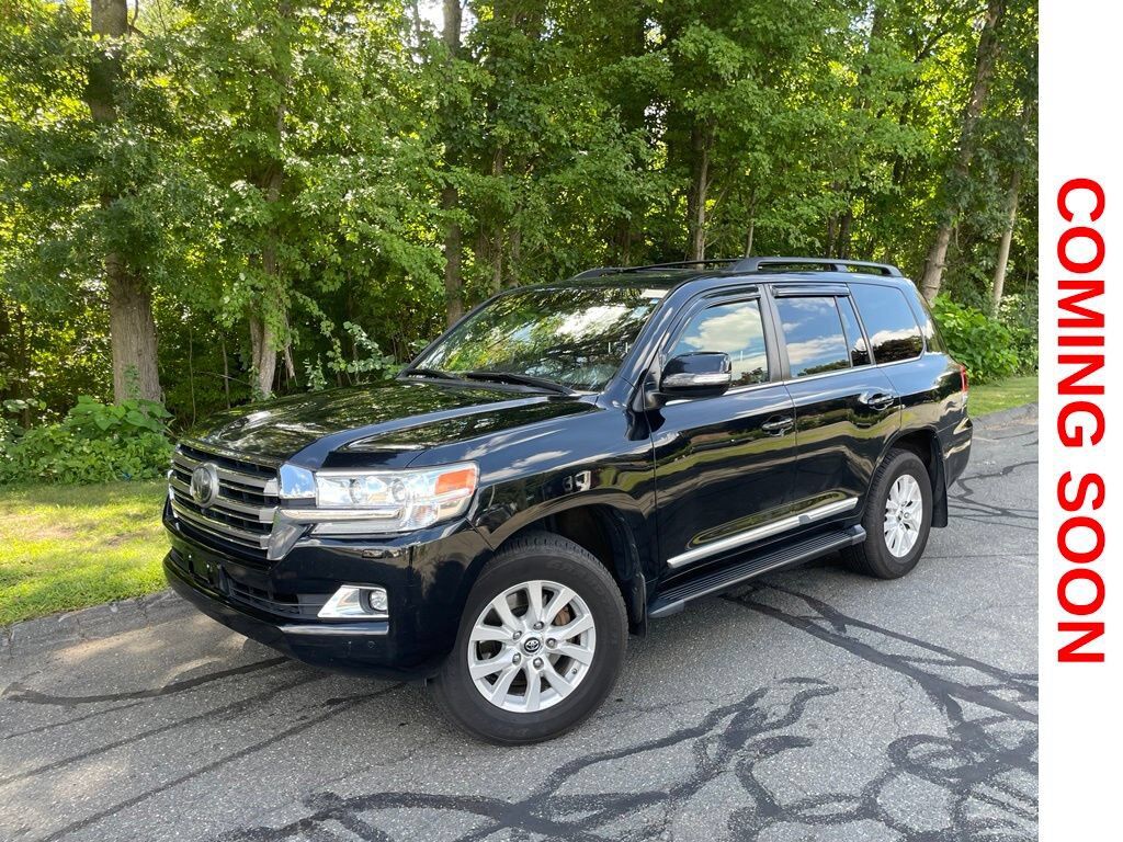 2016 TOYOTA Land Cruiser