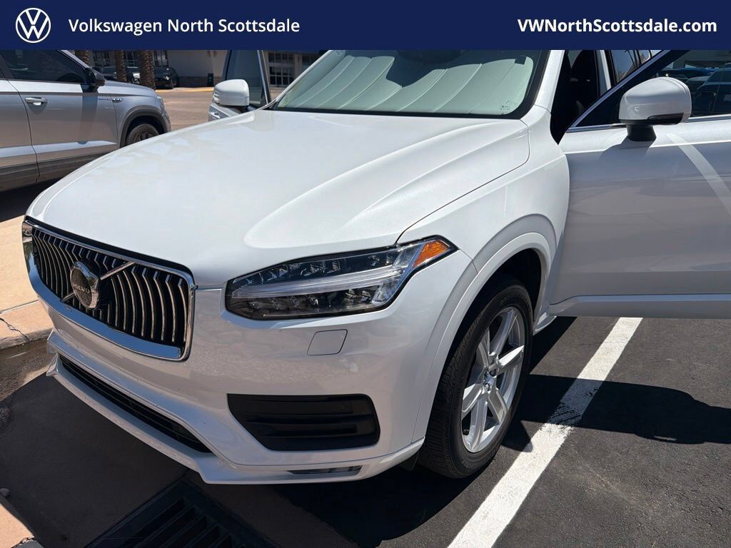 2023 VOLVO XC90