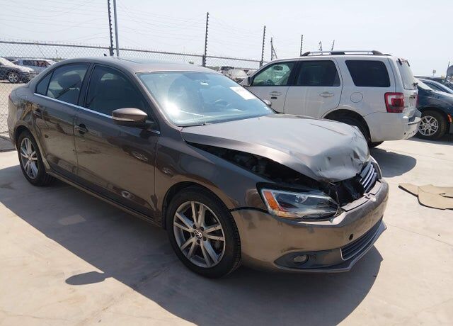 2011 VOLKSWAGEN Jetta