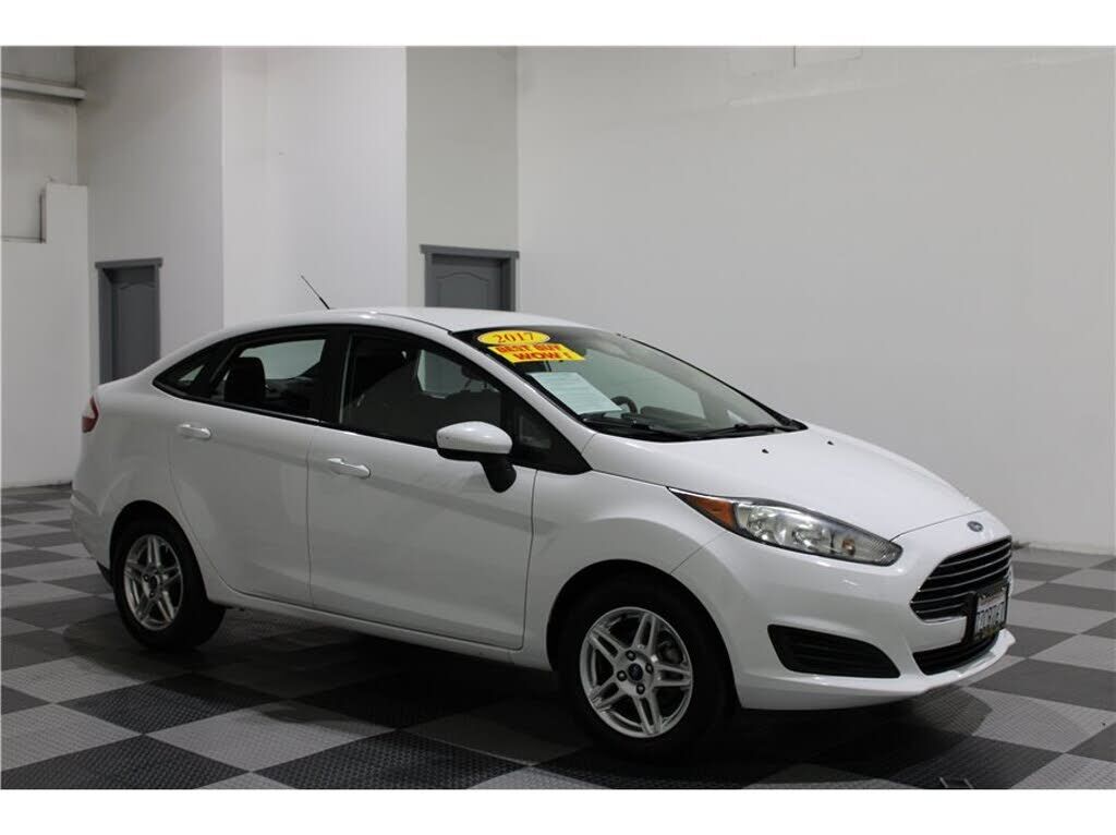 2017 FORD Fiesta