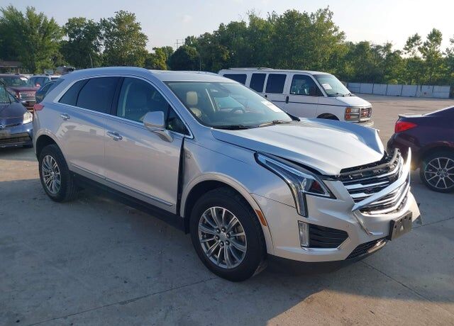 2017 CADILLAC XT5