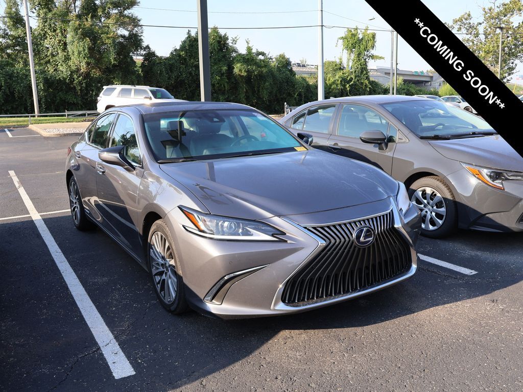 2021 LEXUS ES