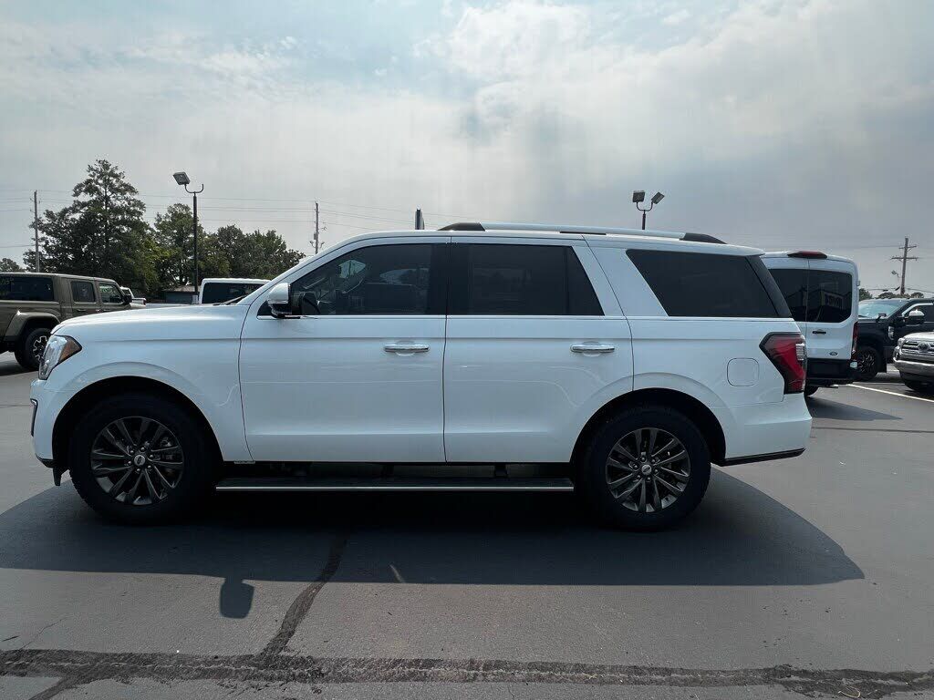 2021 FORD Expedition