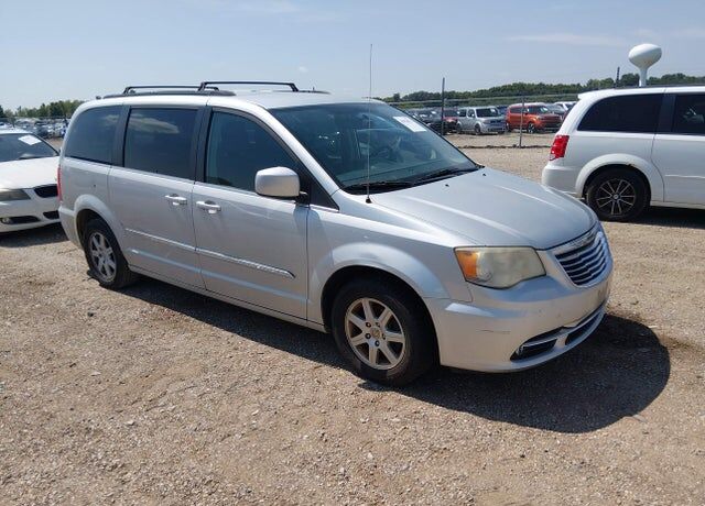 2011 CHRYSLER Town and Country