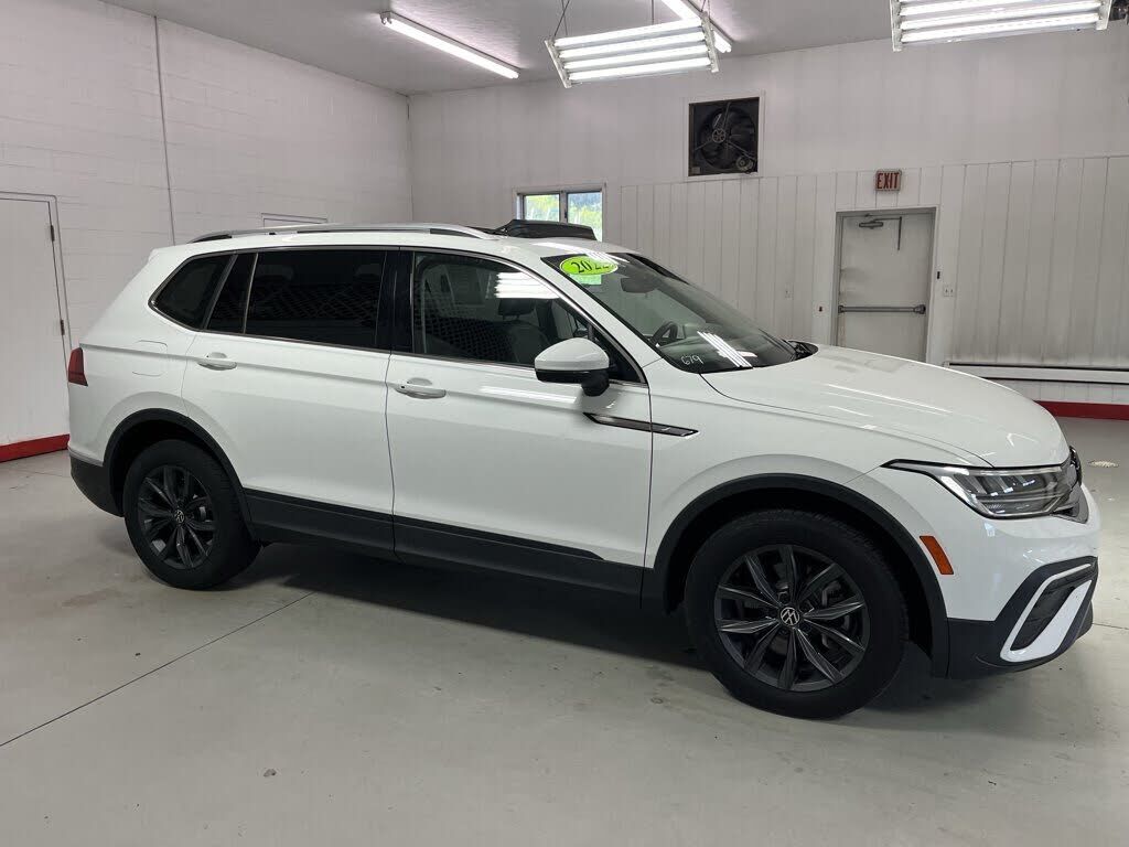 2022 VOLKSWAGEN Tiguan