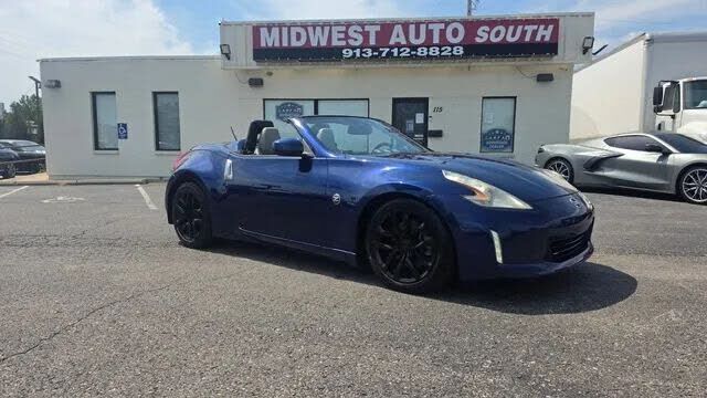 2017 NISSAN 370Z