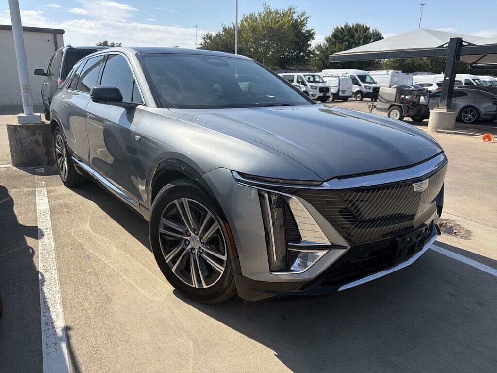 2024 CADILLAC Lyriq