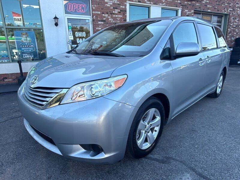 2016 TOYOTA Sienna