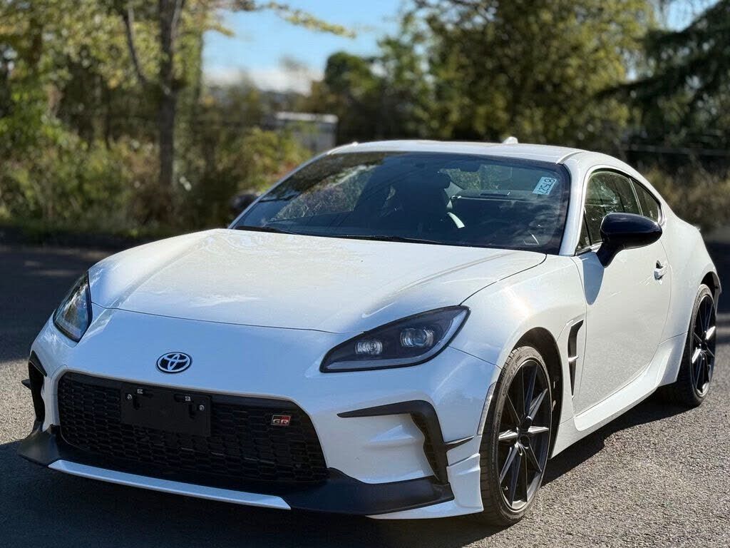 2025 TOYOTA GR86