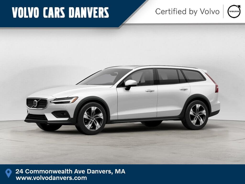 2025 VOLVO V60CC