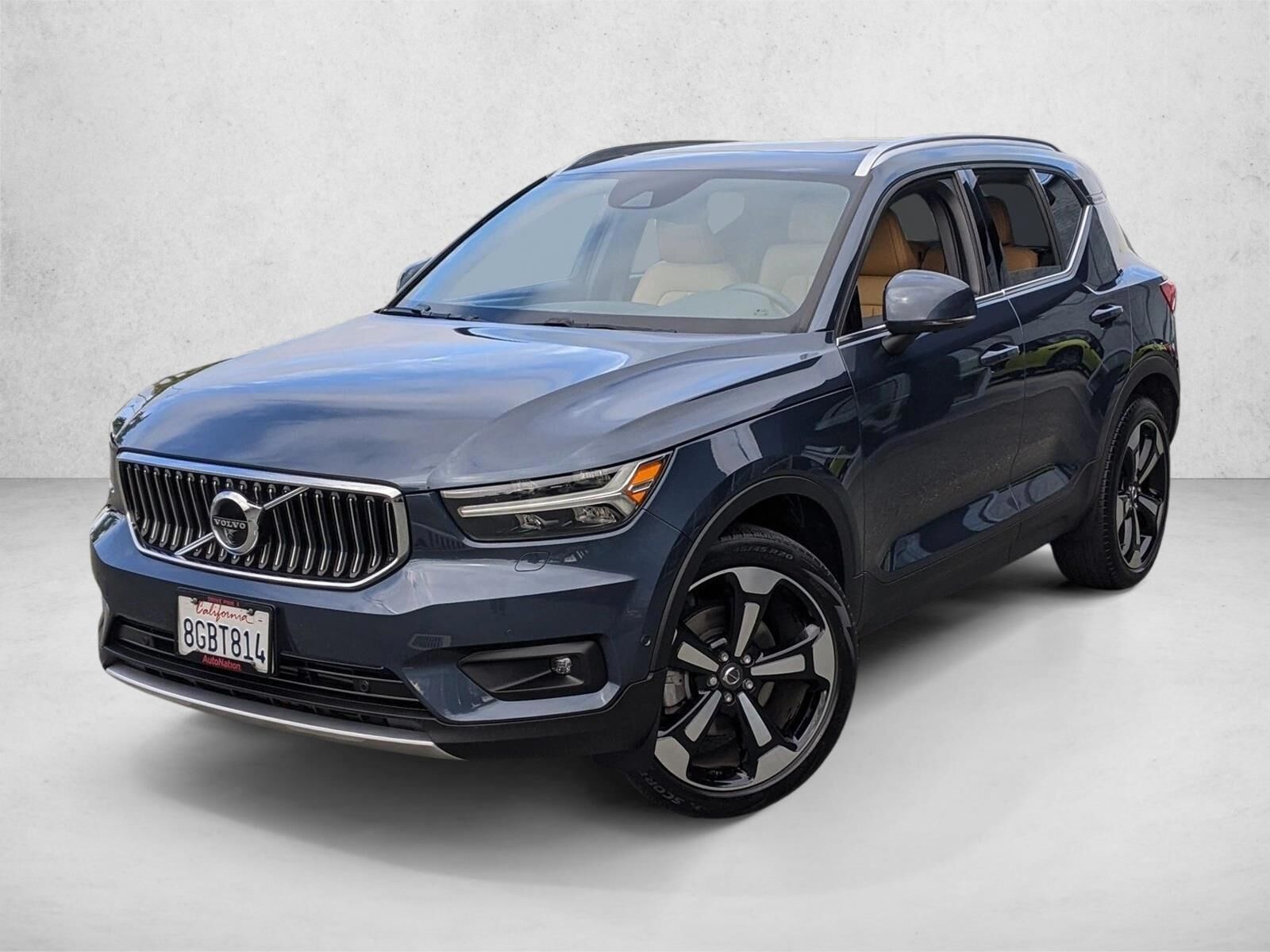 2019 VOLVO XC40