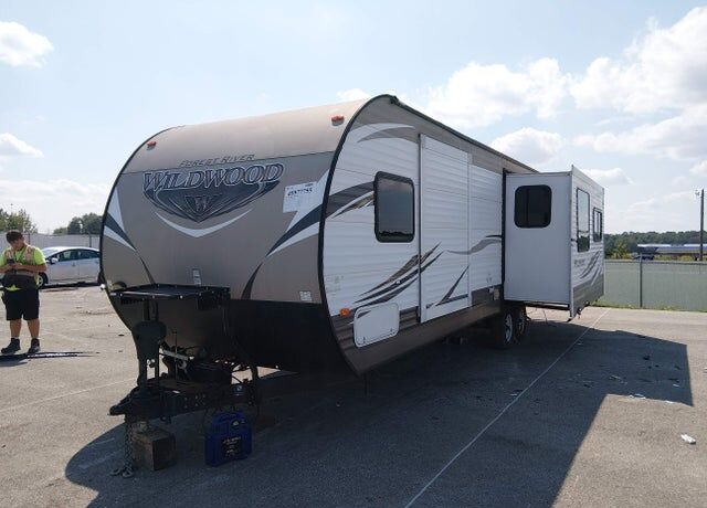 2016 FOREST RIVER Wildwood towables