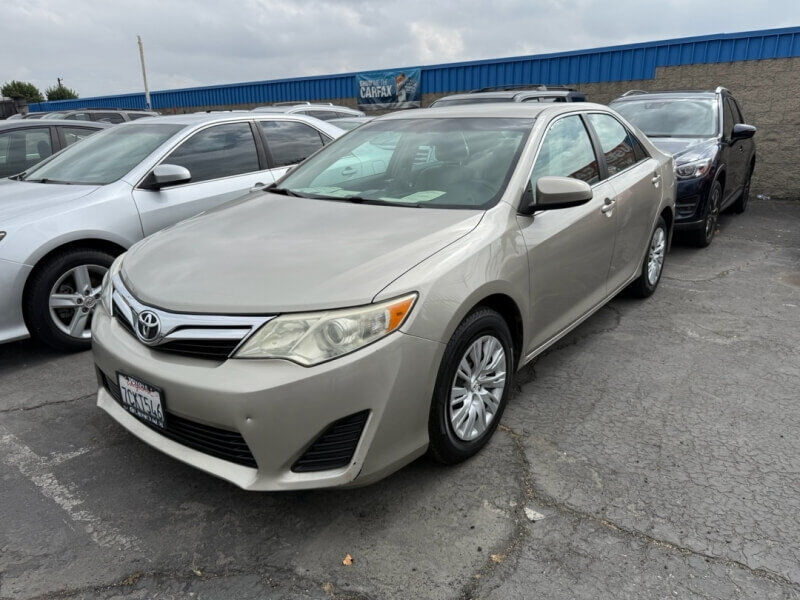 2013 TOYOTA Camry
