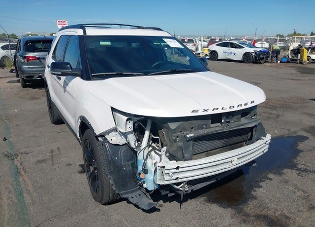 2019 FORD Explorer