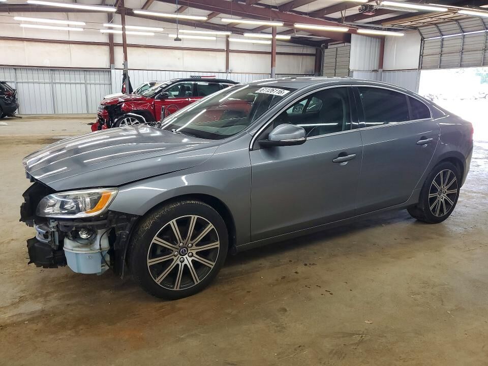 2018 VOLVO S60