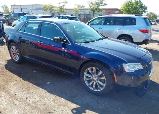 2017 CHRYSLER 300
