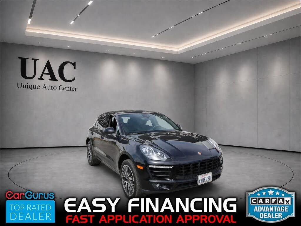 2016 PORSCHE Macan