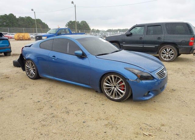 2011 INFINITI G37