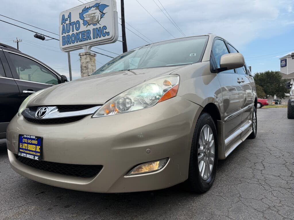 2007 TOYOTA Sienna