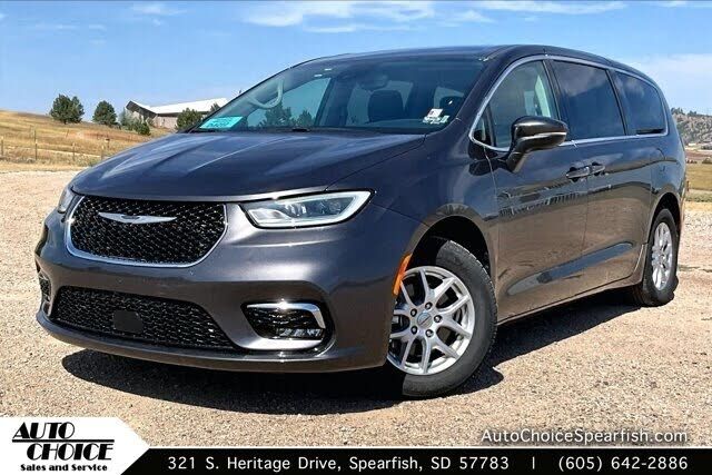 2023 CHRYSLER Pacifica