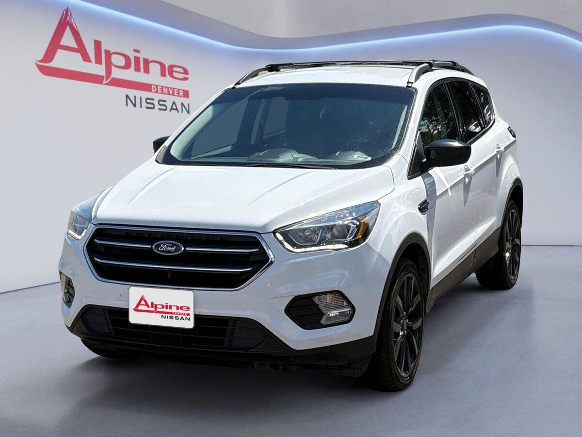 2017 FORD Escape