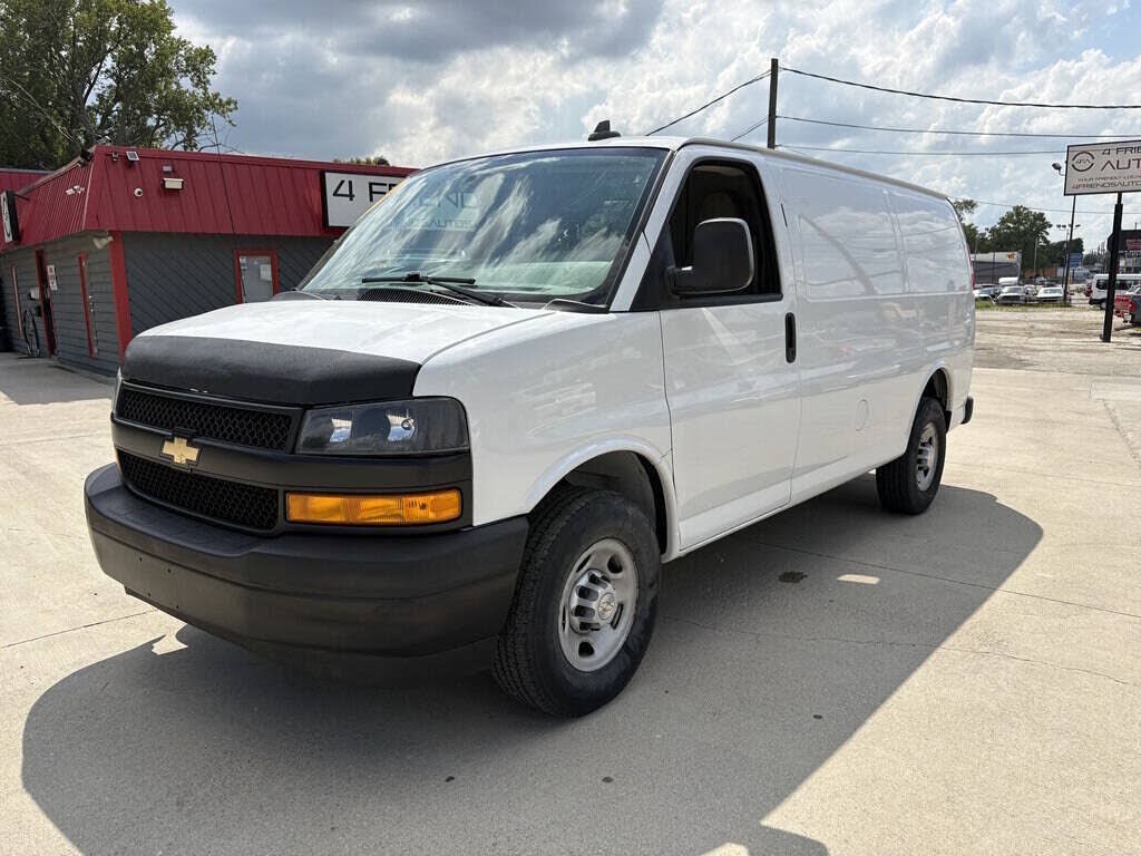 2020 CHEVROLET Express