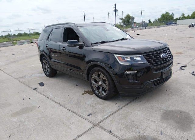 2018 FORD Explorer