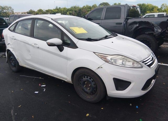 2013 FORD Fiesta