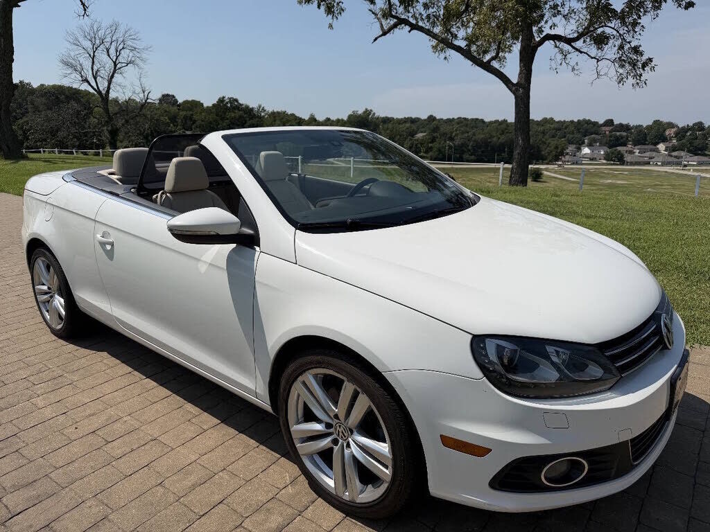 2012 VOLKSWAGEN Eos