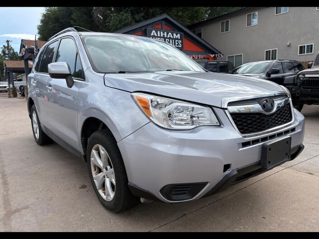 2016 SUBARU Forester