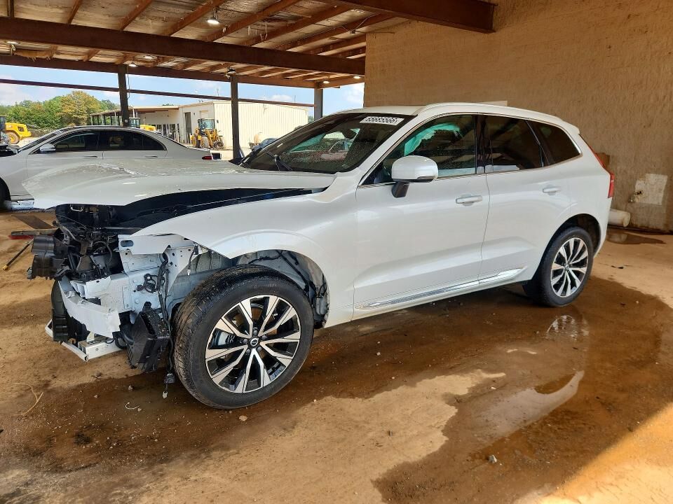 2023 VOLVO XC60