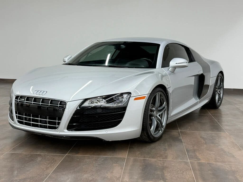 2012 AUDI R8