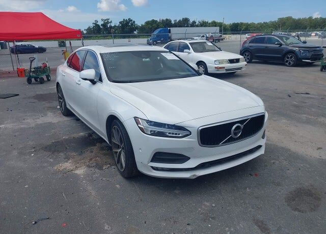 2018 VOLVO S90