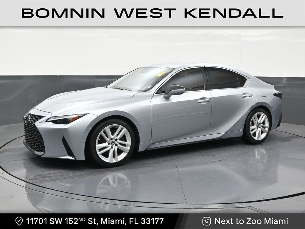 2021 LEXUS IS