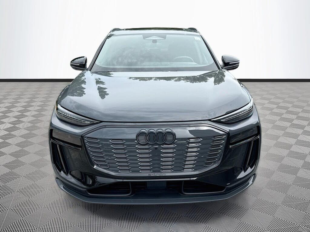 2025 Audi SQ6